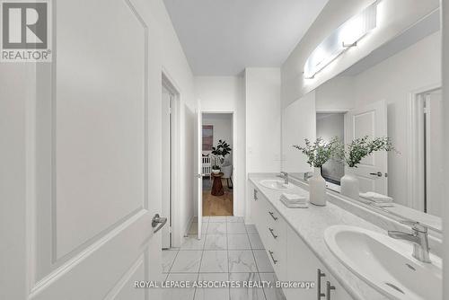 2215 Beckman Crescent, Oshawa, ON 