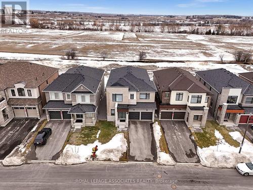 2215 Beckman Crescent, Oshawa, ON 