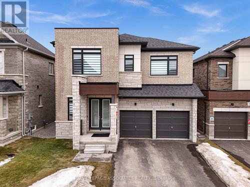 2215 Beckman Crescent, Oshawa, ON 