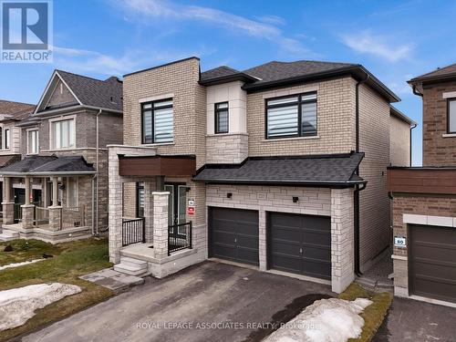 2215 Beckman Crescent, Oshawa, ON 