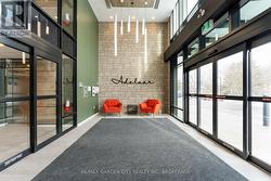 FRONT LOBBY - 