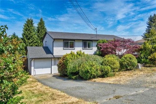 5524-5526 Lost Lake Rd  Nanaimo, BC V9T 5G4