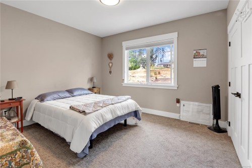 6430 Lakes Rd, Duncan, BC 