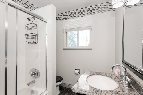 1692 Centennary Dr, Nanaimo, BC 