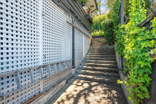 3647 Overlook Dr, Nanaimo, BC 
