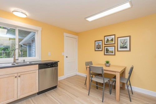 5934 Highland Ave, Duncan, BC 
