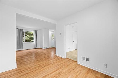 44 Beaumont Bay, Winnipeg, MB 