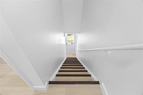 44 Beaumont Bay, Winnipeg, MB 