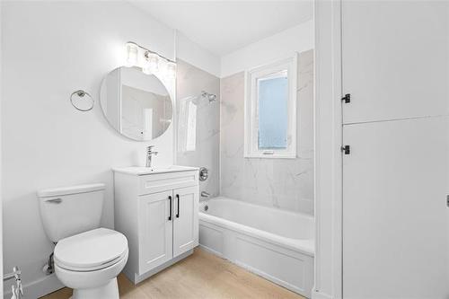 44 Beaumont Bay, Winnipeg, MB 