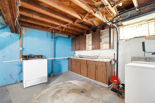 44 Beaumont Bay, Winnipeg, MB 