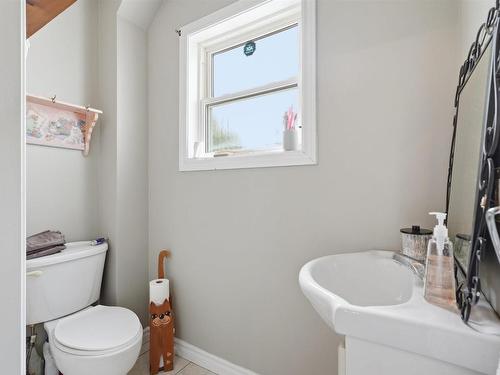 68 Albro Lake Road, Dartmouth, NS 