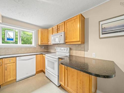 15 Idlewylde Road, Halifax, NS 