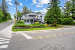 1323  - 1329 Rue de la Sapinière  Val-David, QC J0T 2N0