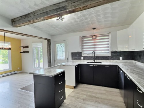 Cuisine - 326 Route 101 S., Duhamel-Ouest, QC - Indoor Photo Showing Kitchen With Double Sink With Upgraded Kitchen