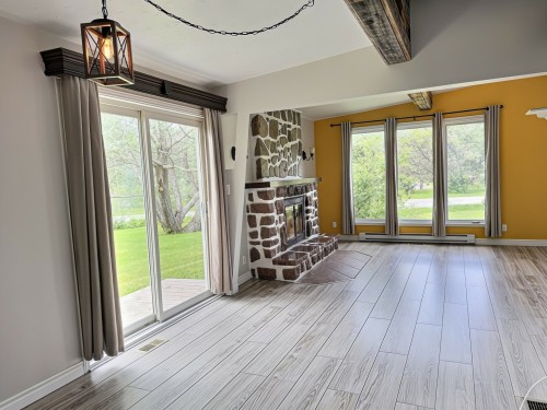 Salon - 326 Route 101 S., Duhamel-Ouest, QC - Indoor Photo Showing Other Room