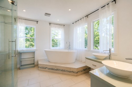 Salle de bains attenante à la CCP - 10 Rue Mercier, Montréal (L'Île-Bizard/Sainte-Geneviève), QC - Indoor Photo Showing Bathroom