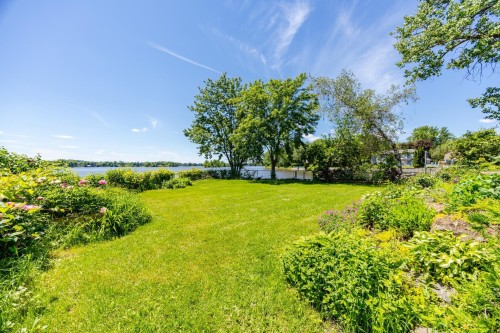 Cour - 10 Rue Mercier, Montréal (L'Île-Bizard/Sainte-Geneviève), QC - Outdoor With View