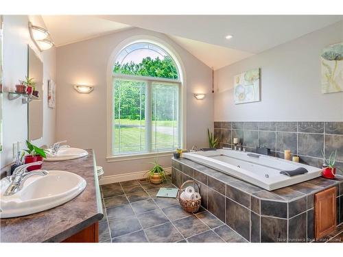 432 Mcleod Hill Rd, Fredericton, NB 