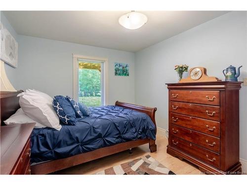 432 Mcleod Hill Rd, Fredericton, NB 