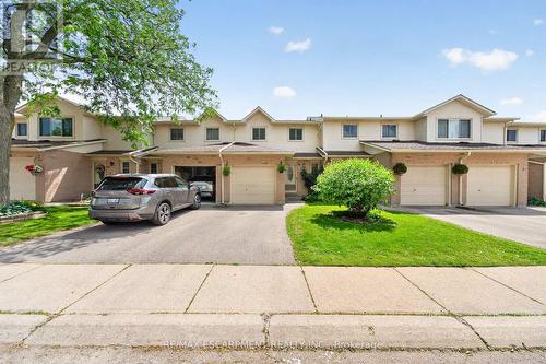 27 - 860 RYMAL ROAD E  Hamilton, ON L8W 2X4