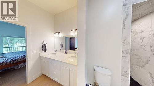 Primary Ensuite - 2552 Sandstone Mews, Invermere, BC 
