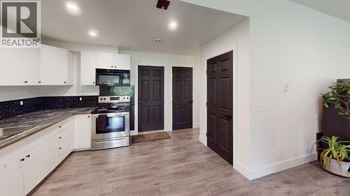 Suite Kitchen - 2552 Sandstone Mews, Invermere, BC 