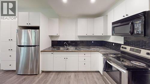 Suite Kitchen - 2552 Sandstone Mews, Invermere, BC 