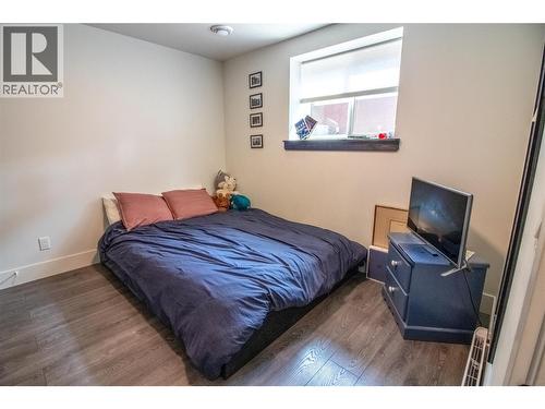 Suite Bedroom - 2552 Sandstone Mews, Invermere, BC 