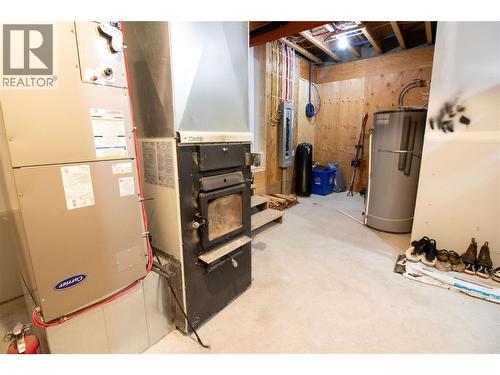 Wood Burning Hybrid Furnace - 2552 Sandstone Mews, Invermere, BC 
