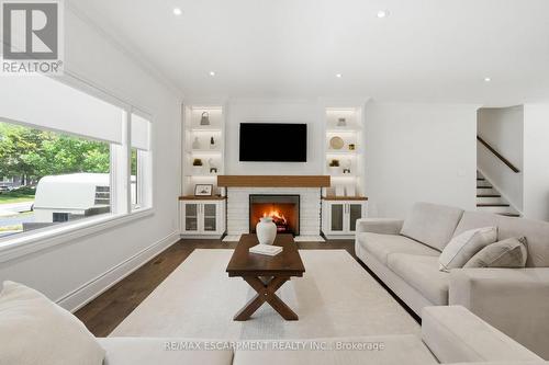 270 Poplar Drive, Burlington, ON - Indoor Photo Showing Living Room With Fireplace