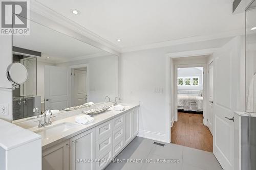 270 Poplar Drive, Burlington, ON - Indoor Photo Showing Bathroom