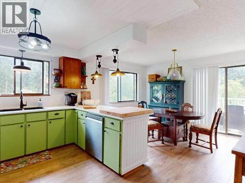 7889 Highway 101, Powell River, BC 