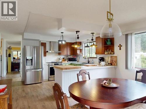 7889 Highway 101, Powell River, BC 
