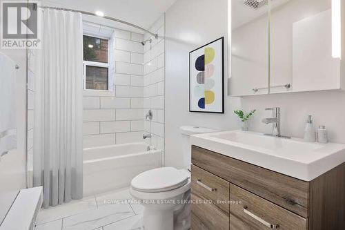 B2 - 18 Anglesey Boulevard, Toronto, ON 