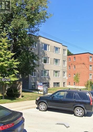 B2 - 18 Anglesey Boulevard, Toronto, ON 
