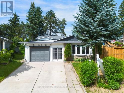 102 HICKORY HEIGHTS CRESCENT  Kitchener, ON N2N 1H4