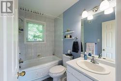 Main level bathroom - 