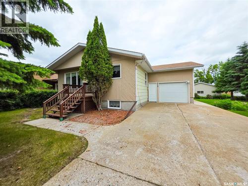 618 4th AVENUE W  Melville, SK S0A 2P0