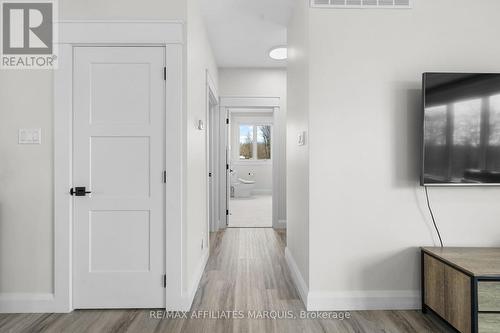 Secondary bedroom wing - 4421M Old Kingston Road, Rideau Lakes, ON 