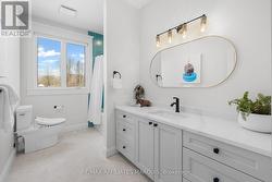 Full bath - 