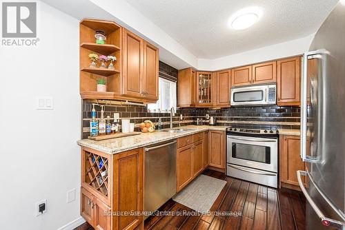 635 Commonwealth Crescent, Kitchener, ON - Indoor Photo Showing Kitchen With Stainless Steel Kitchen