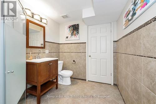 635 Commonwealth Crescent, Kitchener, ON - Indoor Photo Showing Bathroom