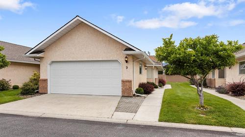 9-1886 Parkview Crescent  Kelowna, BC V1X 7G6