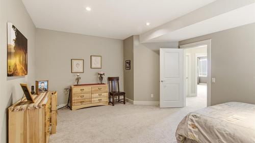 1443 Wilmot Avenue, Kelowna, BC 