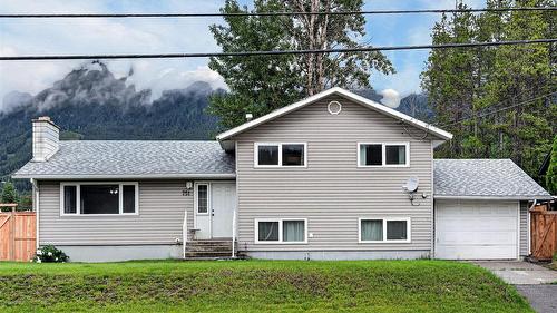 751 Fording Drive, Elkford, BC 