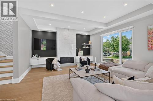 1047 Meredith Avenue, Mississauga, ON 