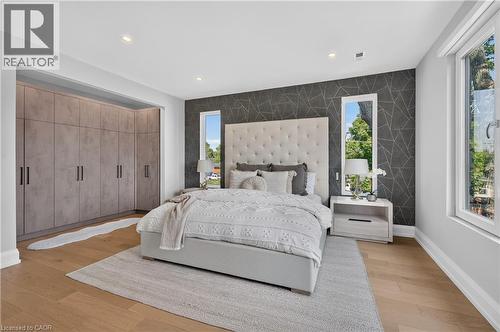 1047 Meredith Avenue, Mississauga, ON 