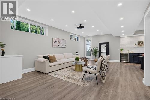 1047 Meredith Avenue, Mississauga, ON 