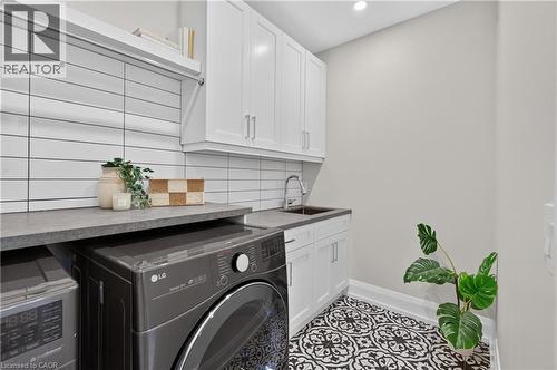 1047 Meredith Avenue, Mississauga, ON 