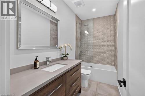 1047 Meredith Avenue, Mississauga, ON 
